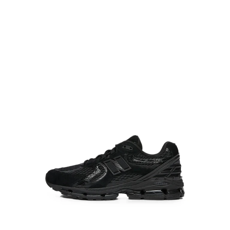 NEW BALANCE Sneakers Men color Black (U19543VU)