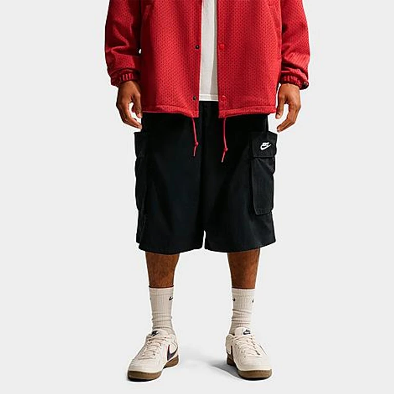 Men's Sportswear Club Oversized Cargo Shorts in Black/White Size: XS