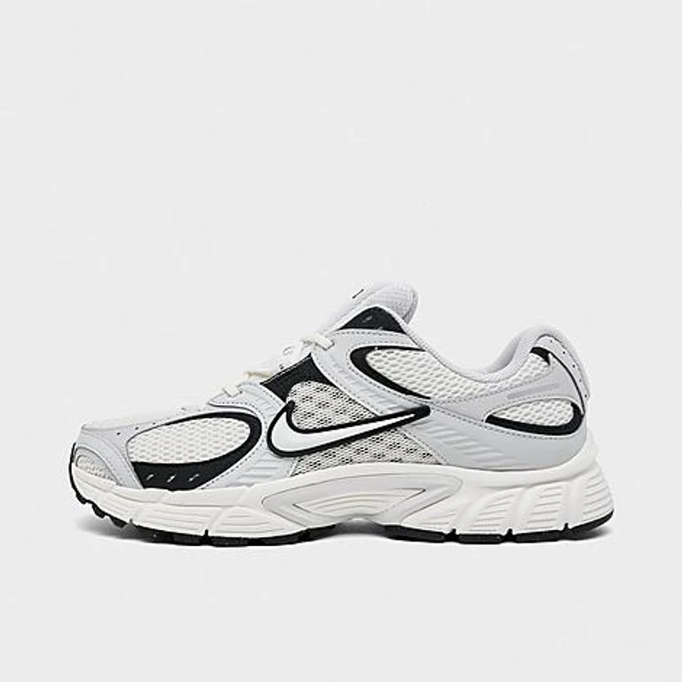 Nike Men's V5 RNR Casual Shoes in Sail/Sail/Black Size: 7.5