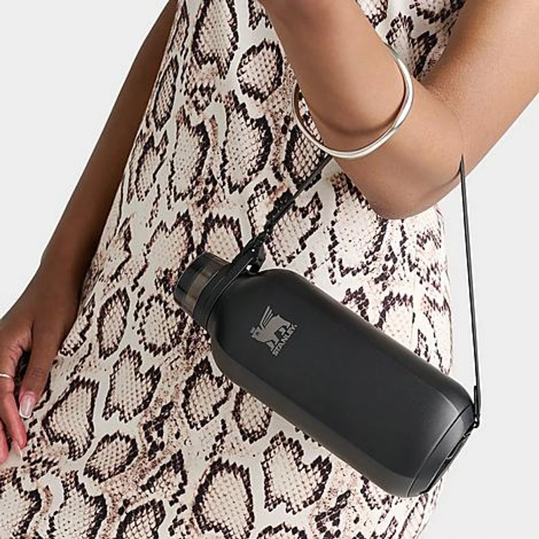Clutch Wasserflasche