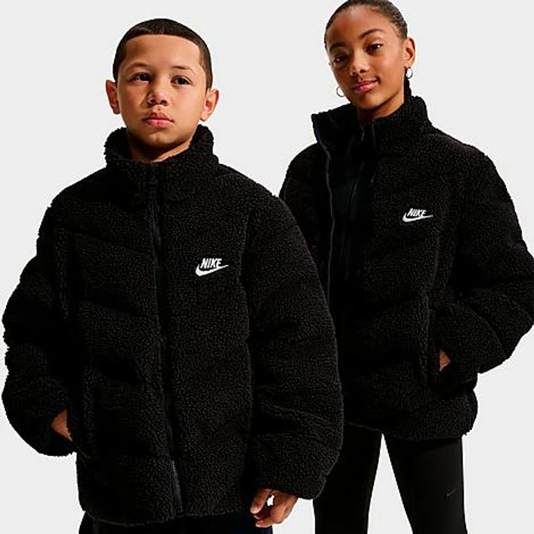 Nike Big Kids Sportswear Therma-FIT Loose Sherpa Full-Zip Puffer Jacket in Black/White Size: Small