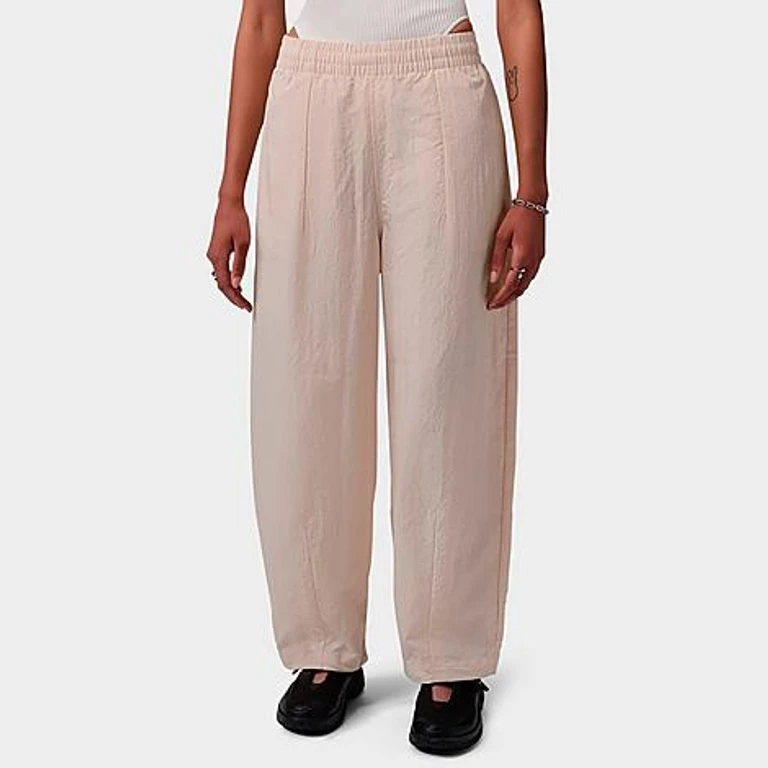 Jordan Women's Brooklyn Woven Pants in Pearl White Size: XS