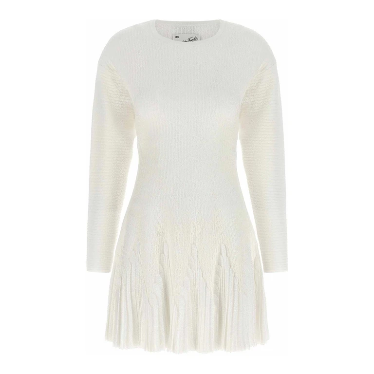 Weißes Strickkleid