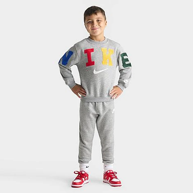Nike Little Kids Chenille Crewneck Sweatshirt and Jogger Pants Set in Dark Grey Heather Size: 4