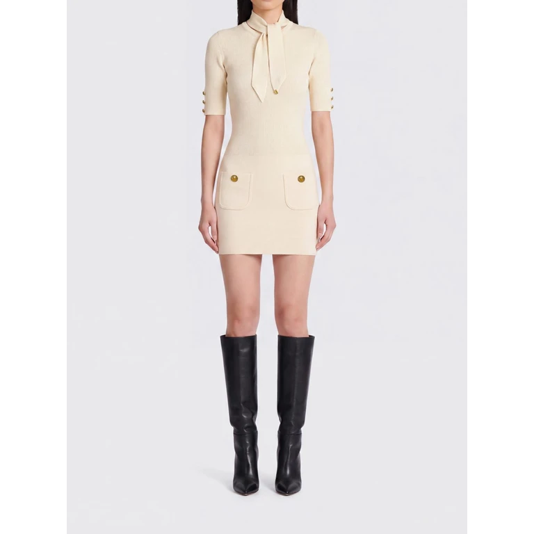 Strick-Minikleid mit Schleifenkragen und Taschen