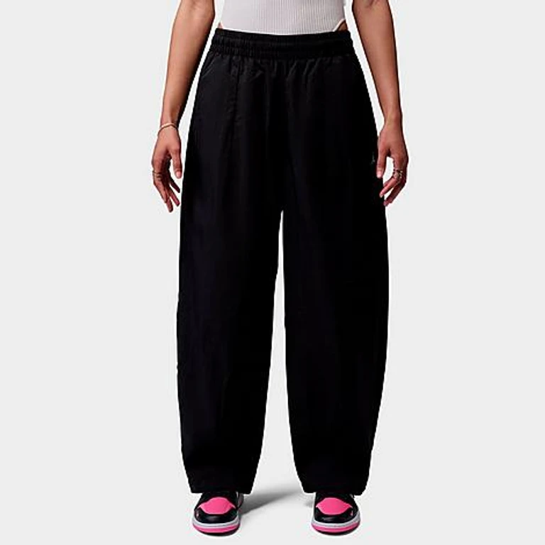 Jordan Women's Brooklyn Woven Pants in Black Size: XS