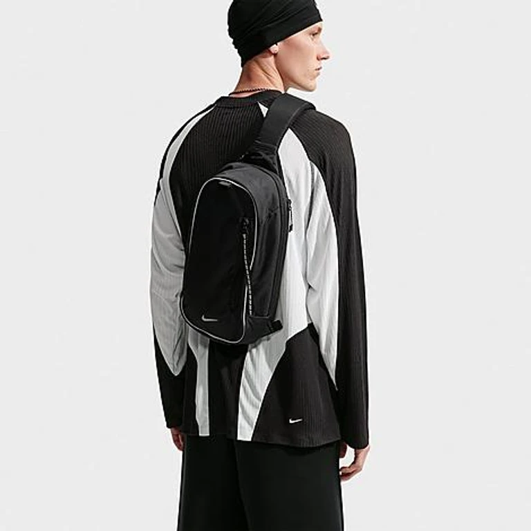 Commute Sling Bag (8L) in Black/Reflect Silver