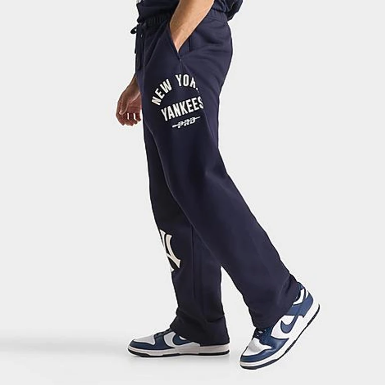 Pro Standard Men's New York Yankees MLB Straight Leg Sweatpants in Midnight Navy Size: Small