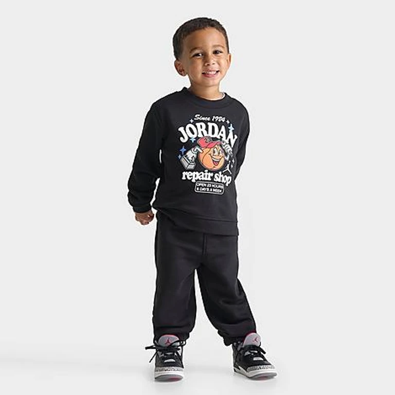 Jordan Kids Toddler Repair Shop Crewneck Sweatshirt and Jogger Pants Set in Black Size: 2T