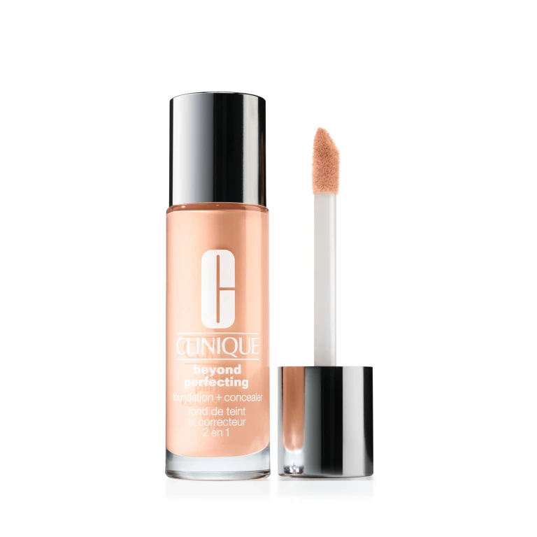 Beyond Perfecting Foundation + Concealer 30ml - 07 Cream Chamois