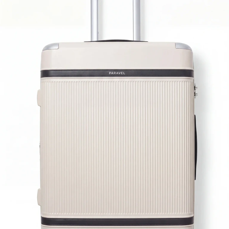Aviator Grand Checked Hardshell Spinner Suitcase Travel Domino Black