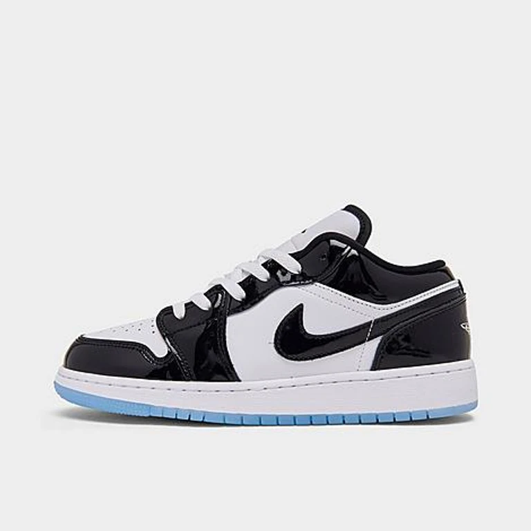 Big Kids Air Retro 1 Low SE Casual Shoes in White/Black Size: 3.5