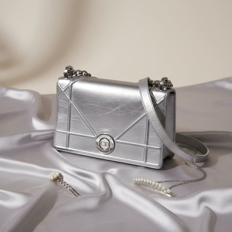 Diorama · Chain Shoulder