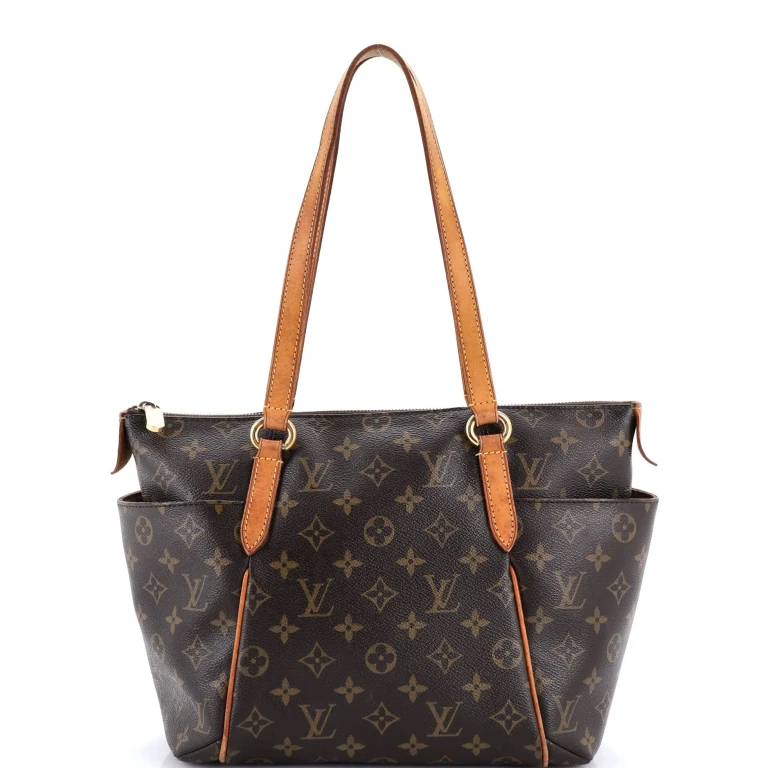 Totally Handbag Monogram Canvas PM