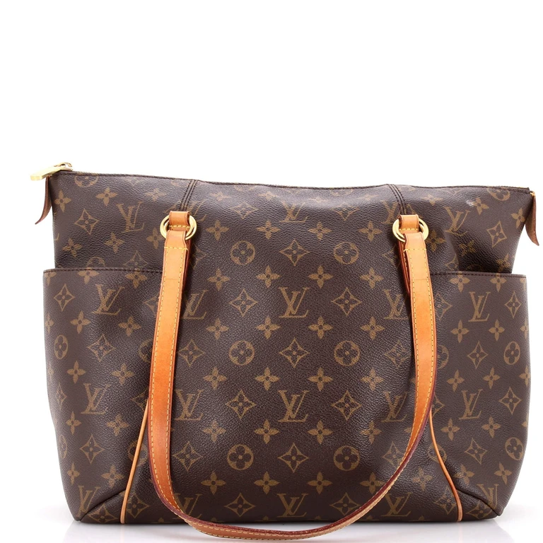 Totally Handbag Monogram Canvas MM