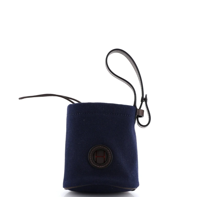 On-The-Go Dog Pouch Toile