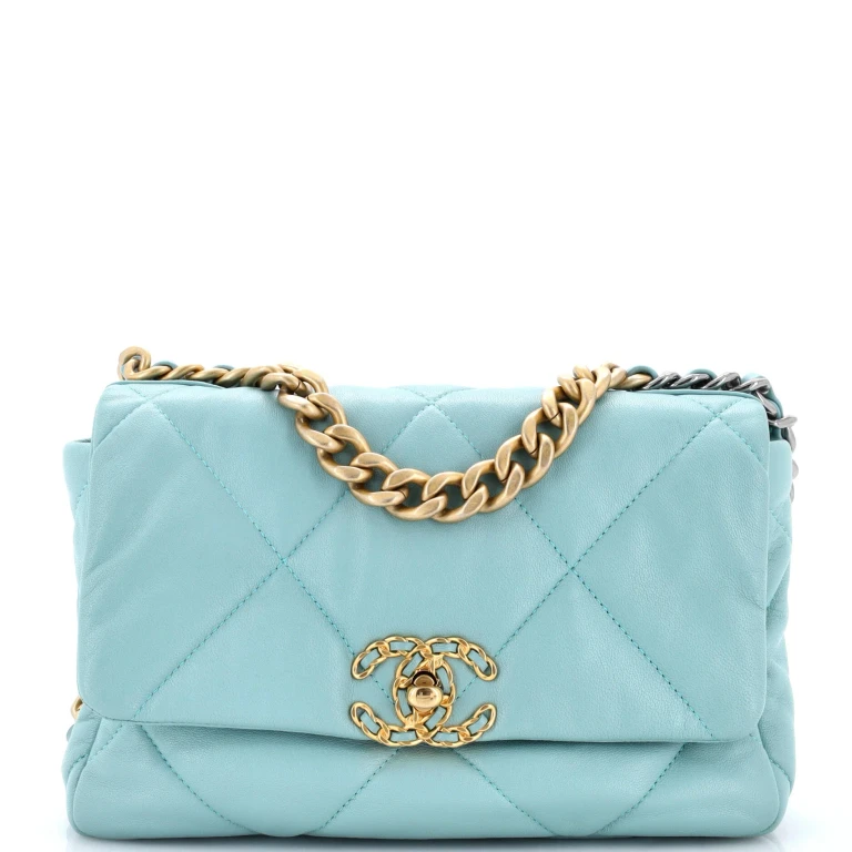 19 Flap Bag Quilted Leather Medium