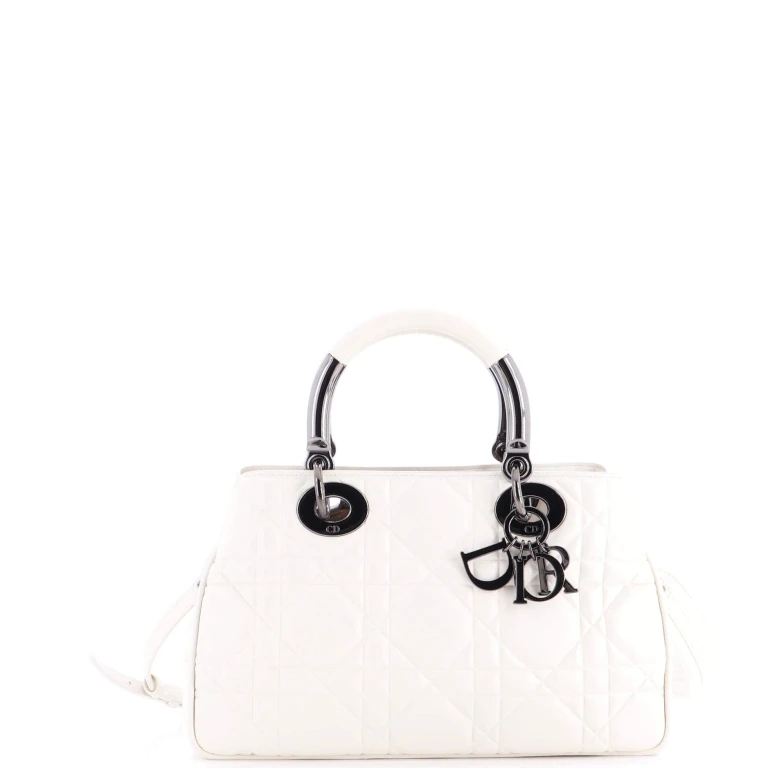 Lady 95.22 Bag Cannage Embossed Leather Medium