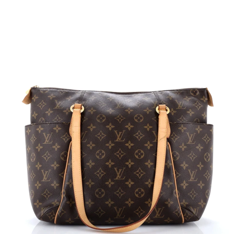 Totally Handbag Monogram Canvas MM
