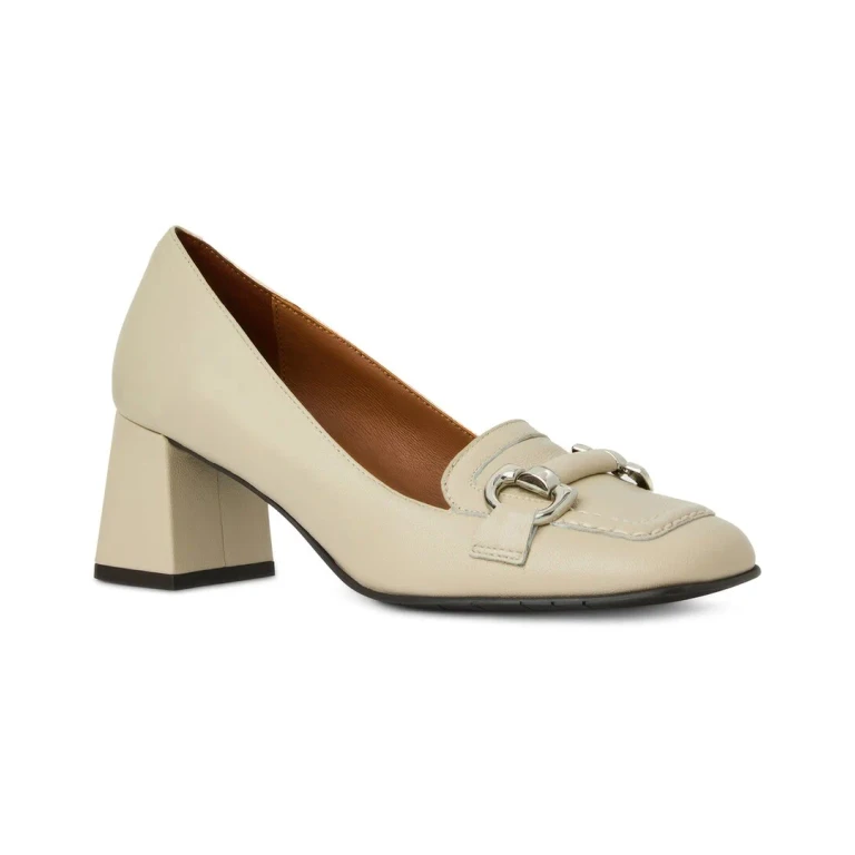 Corrina Waterproof Leather Pump