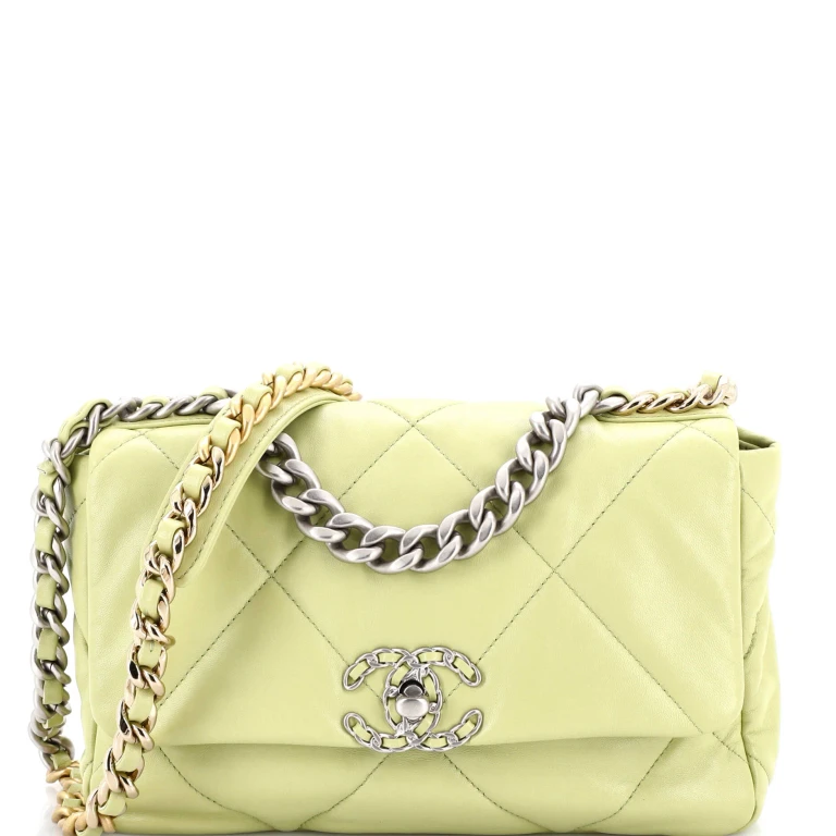 19 Flap Bag Quilted Leather Medium