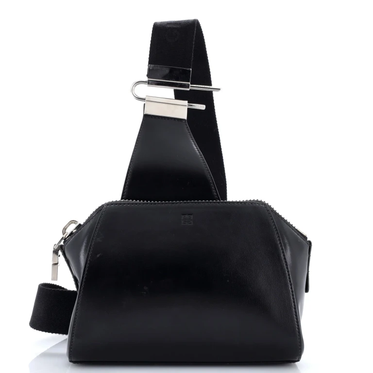 Antigona U Crossbody Bag Leather