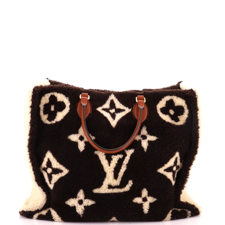 OnTheGo Tote Monogram Giant Teddy Fleece GM