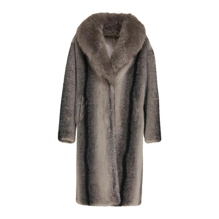 fur coat Simona Corsellini with neck