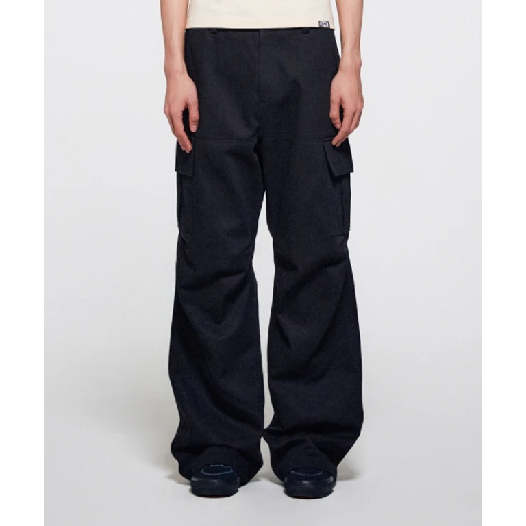 MEN DIAGONAL CUT CARGO PANTS - BLACK