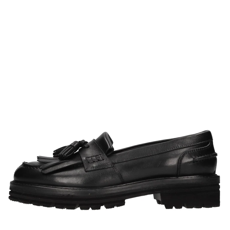 Flat shoes