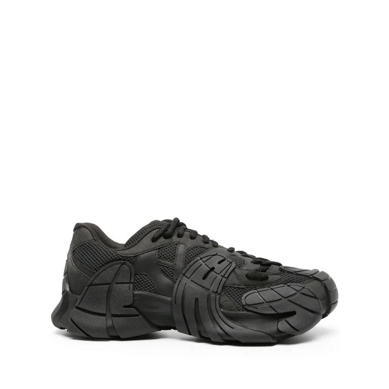 Low-Top Sneakers "Tormenta"