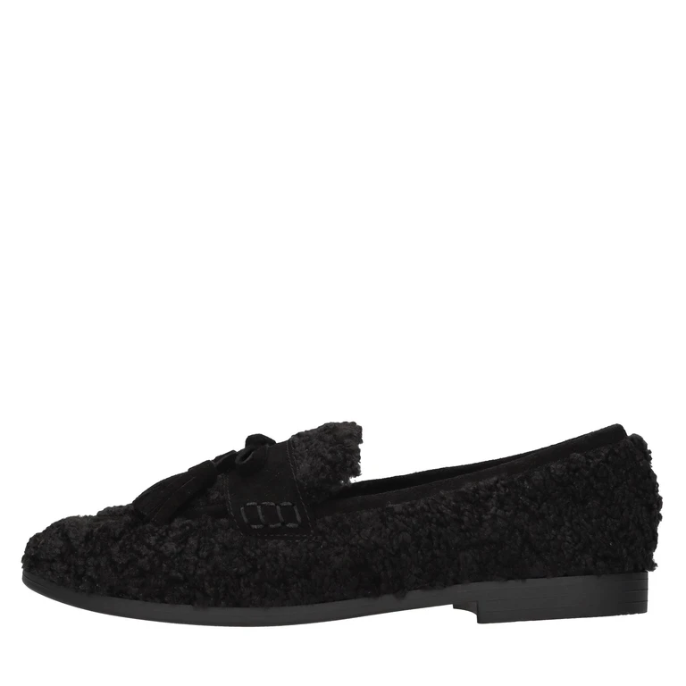 Flat shoes