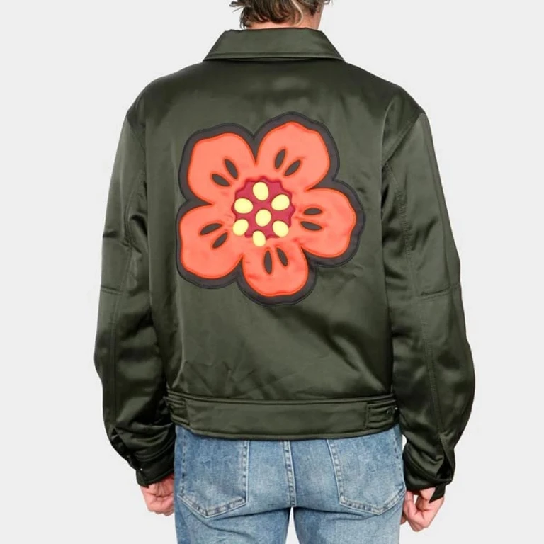 Giacca Bomber Verde con Ricamo e Dettagli Colorati