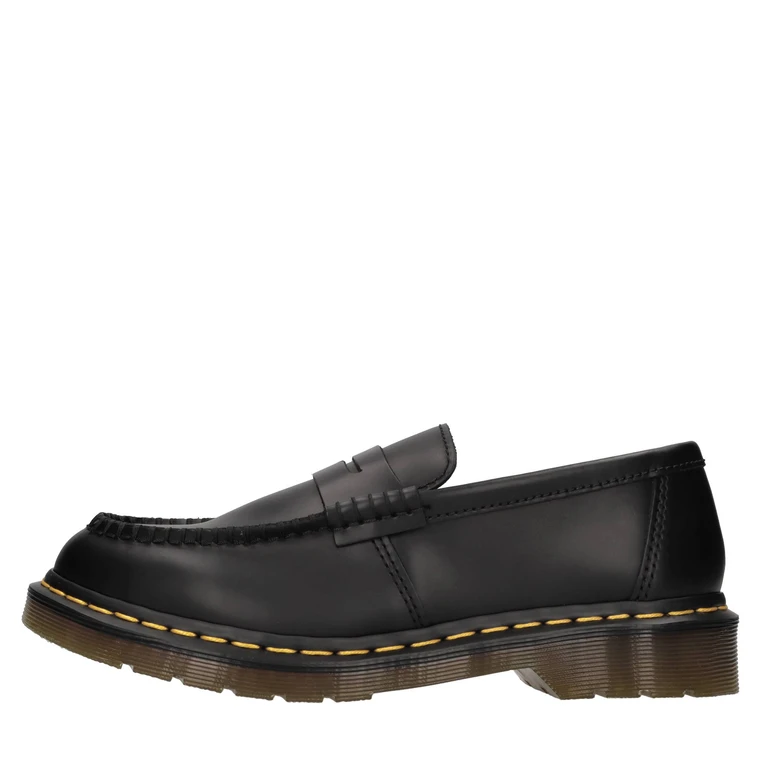 Flat shoes