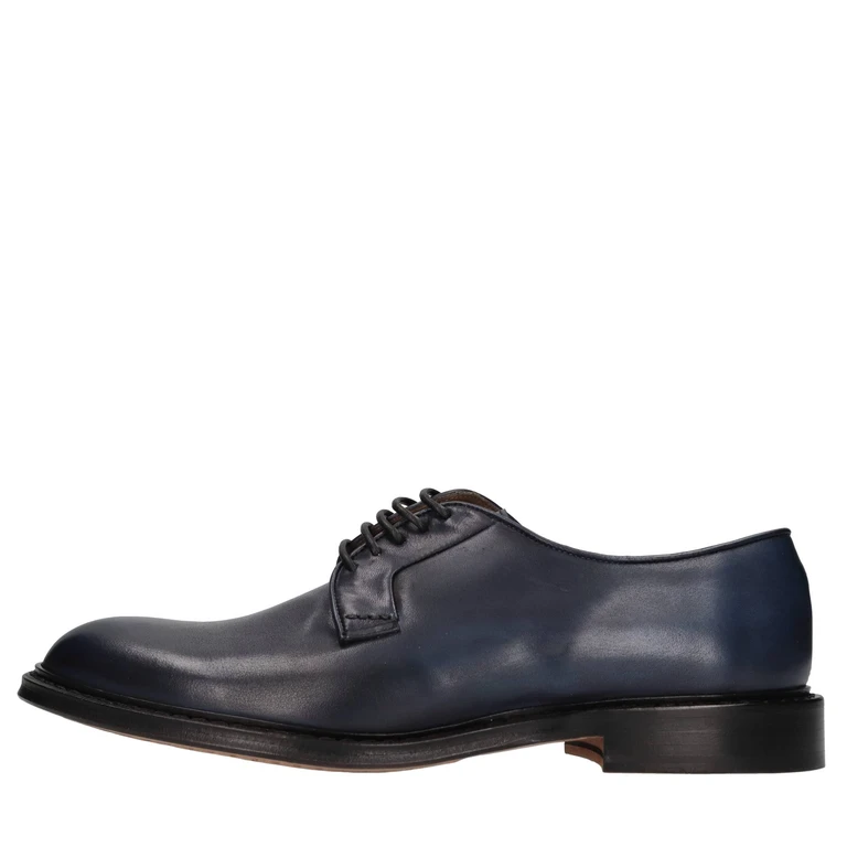 Flat shoes