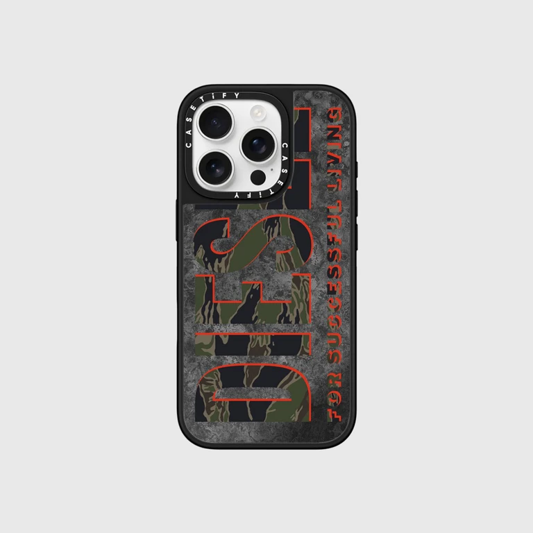Magsafe Oxidized Case iPhone 16 Pro - Cases - Unisex - Green
