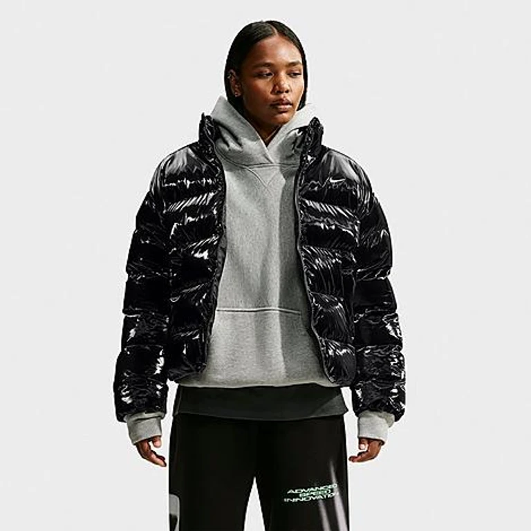 Women's Sportswear Classic Loose Gleamy Therma-FIT Jacket in Black/Sail Size: XS