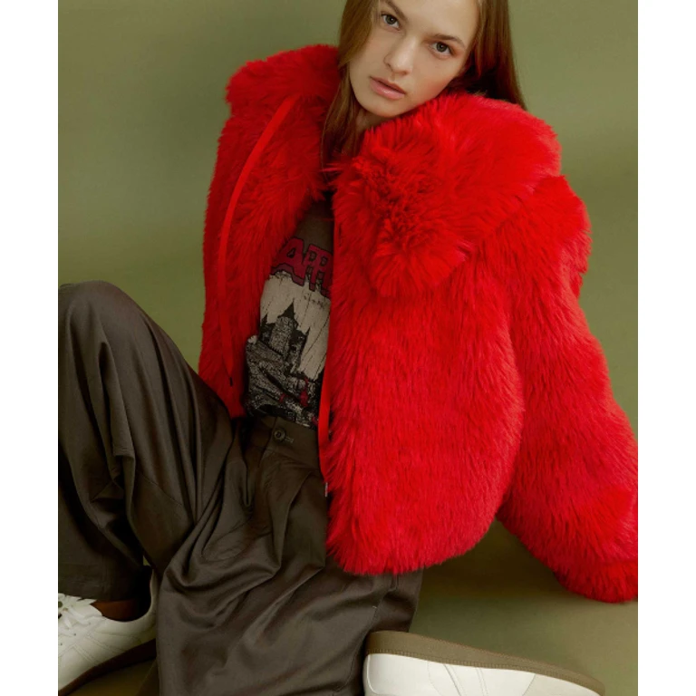 SUNNY Bulky Crop Fur Jacket [Red]